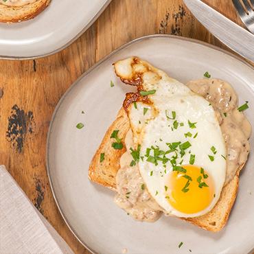 Toast with Sausage Gravy